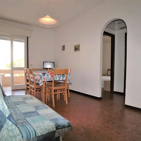In 24833 Apartment *