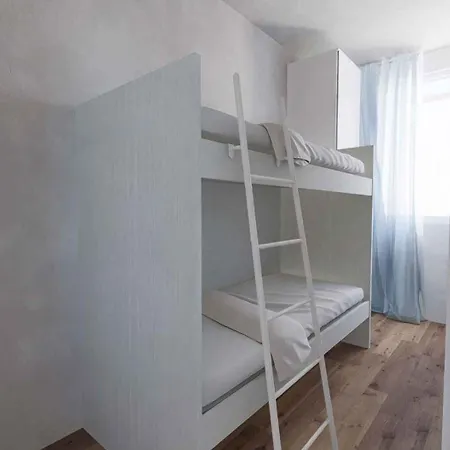 Apartment In 24833