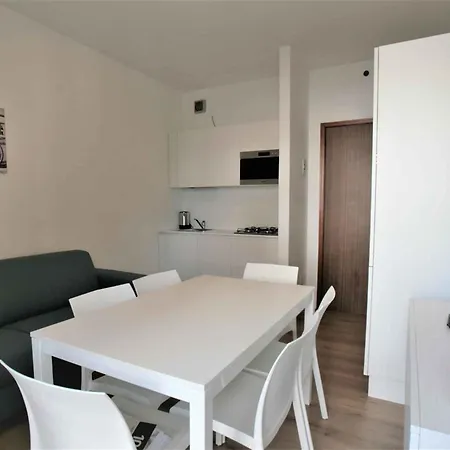Apartment In 24833